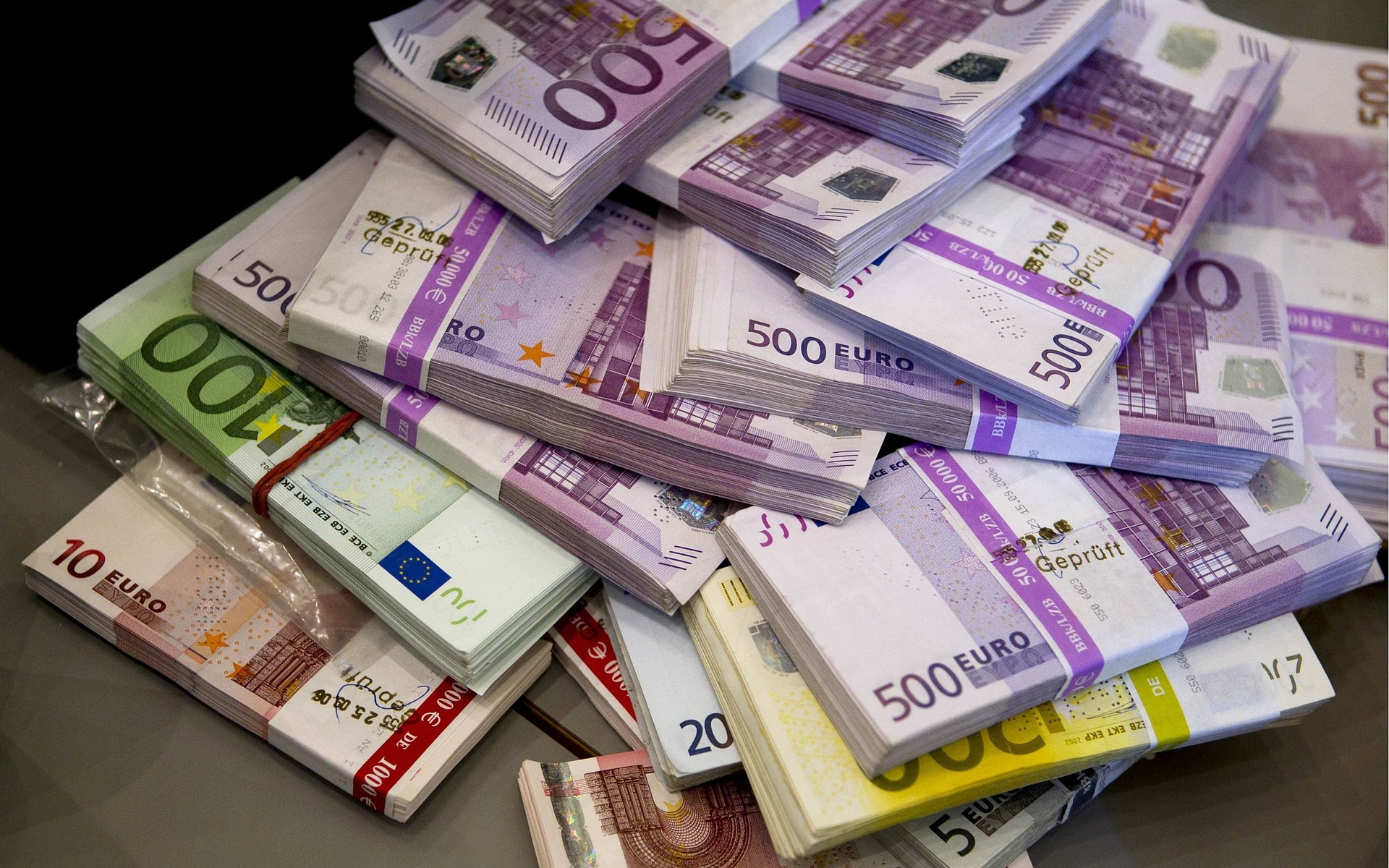 Германия разследва за схеми за данъчни измами