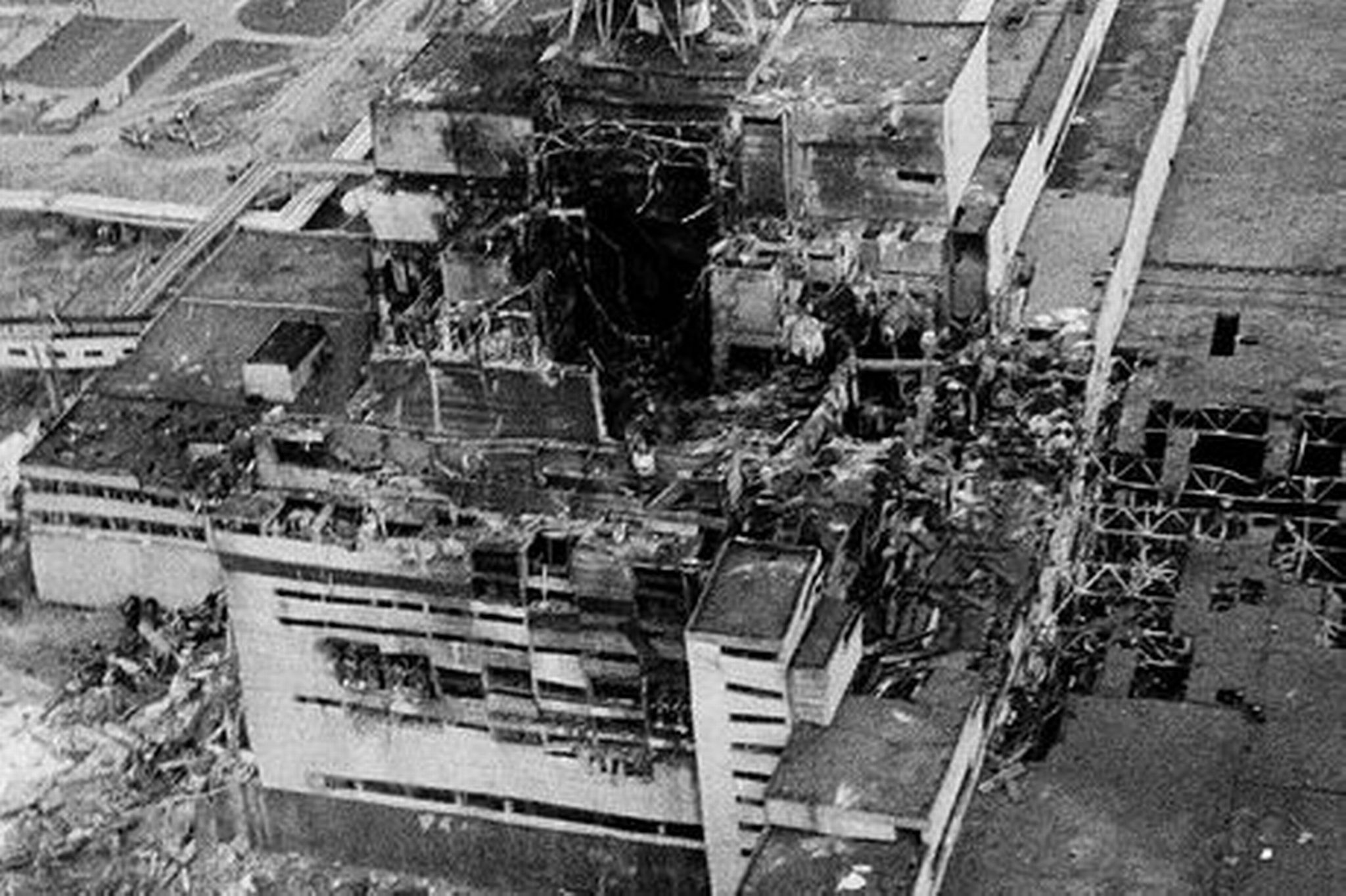 "Властите ги е шубе". Как комунистите в България скриха аварията в Чернобил