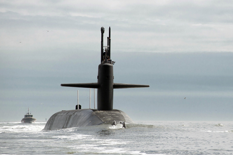 Австралия ще купи три атомни подводници от САЩ