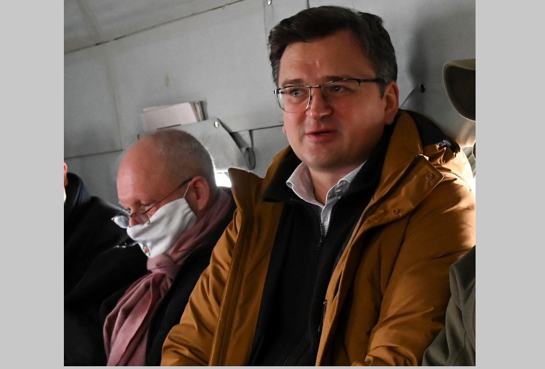 Външният министър на Украйна: Още никой не ни е обещал бойни самолети