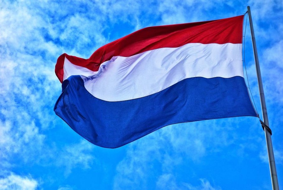 Нидерландия експулсира 17 руски дипломати