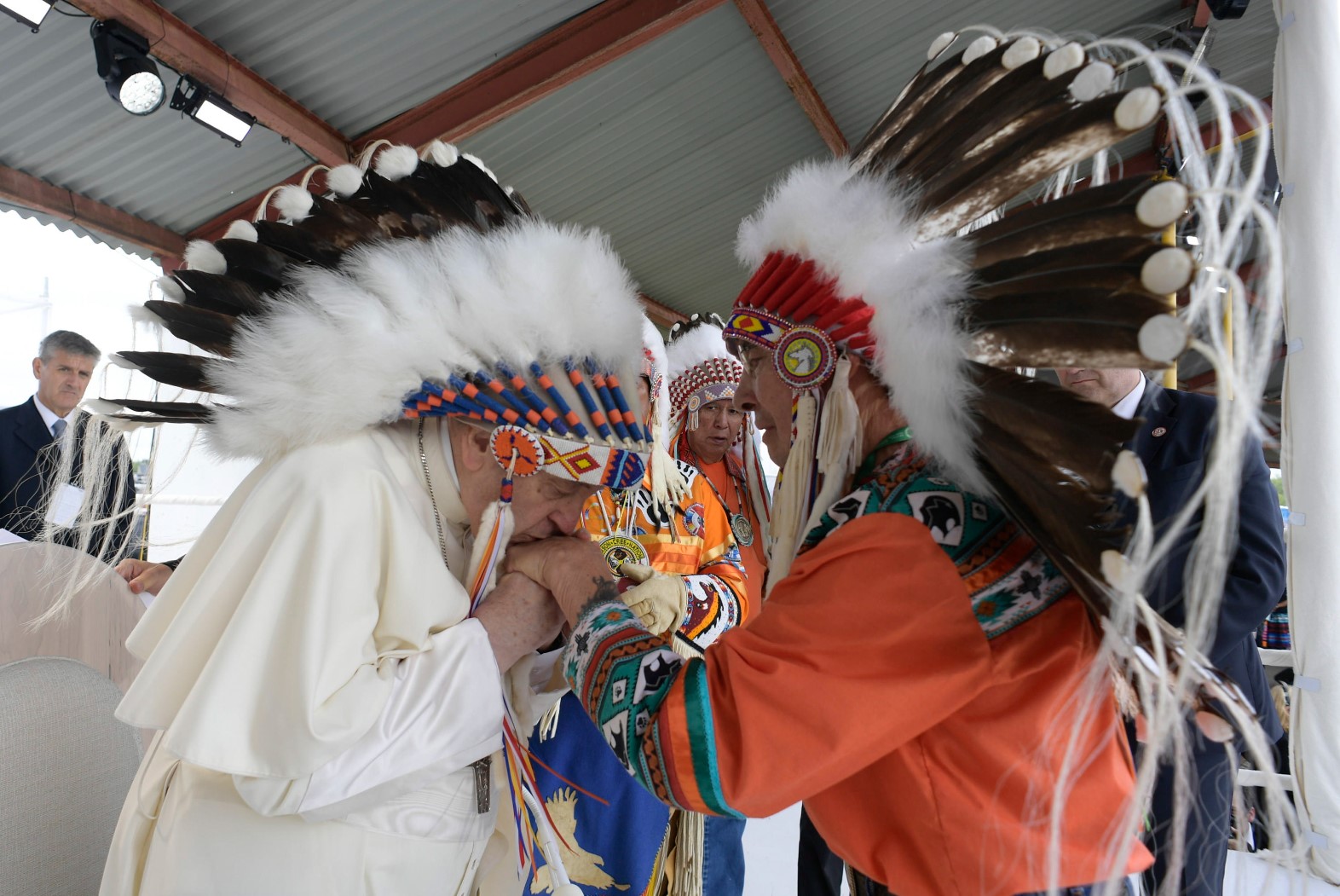 Папата поиска прошка за "злото", сторено на коренното население на Канада