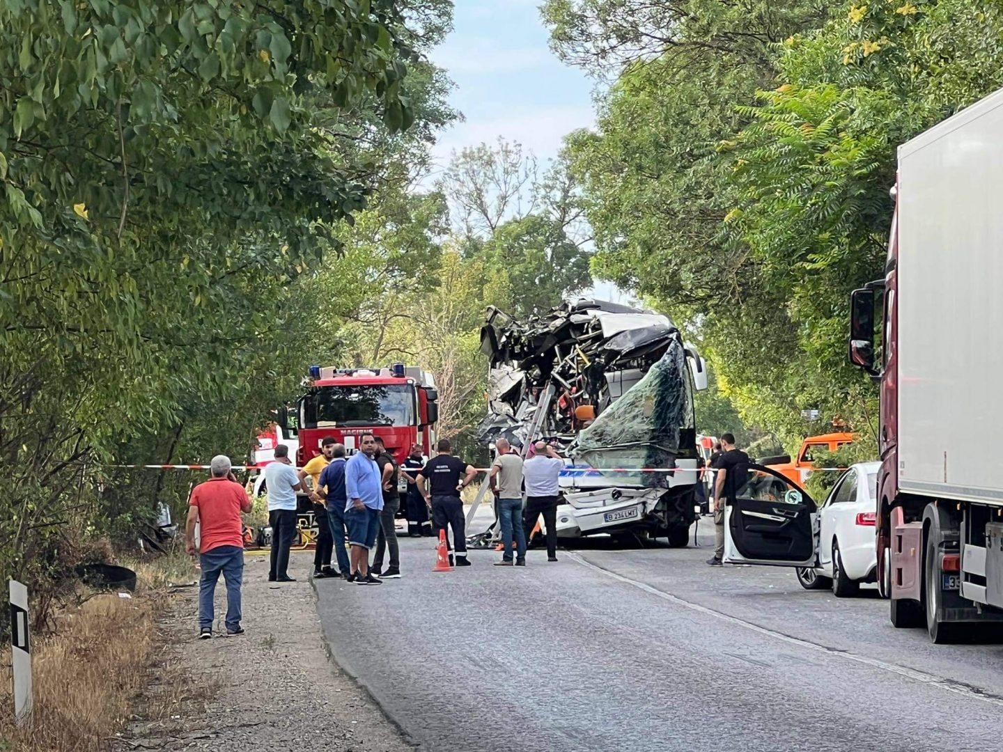 Задържаха шофьора на автобуса от катастрофата край Търново