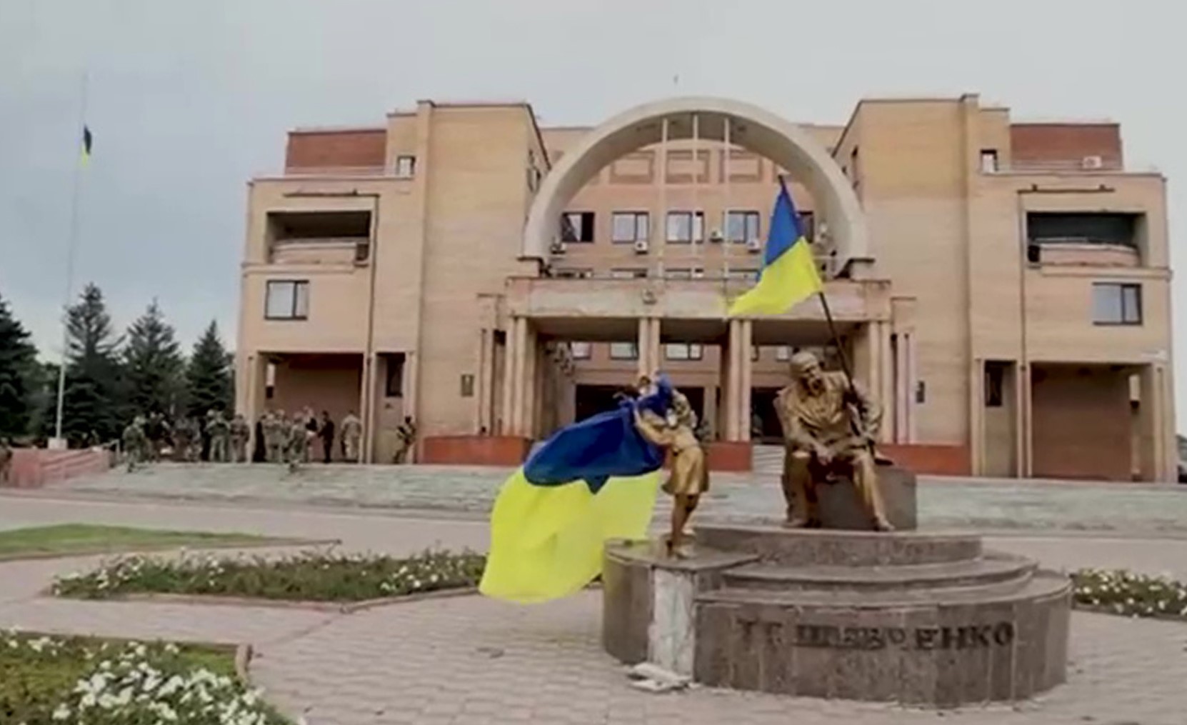 Украинци от освободените територии разказват за ужасяващи мъчения