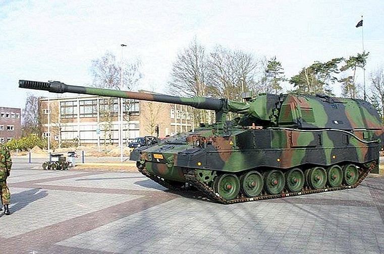 Украйна е получила от Германия самоходни гаубици Panzerhaubitze 2000