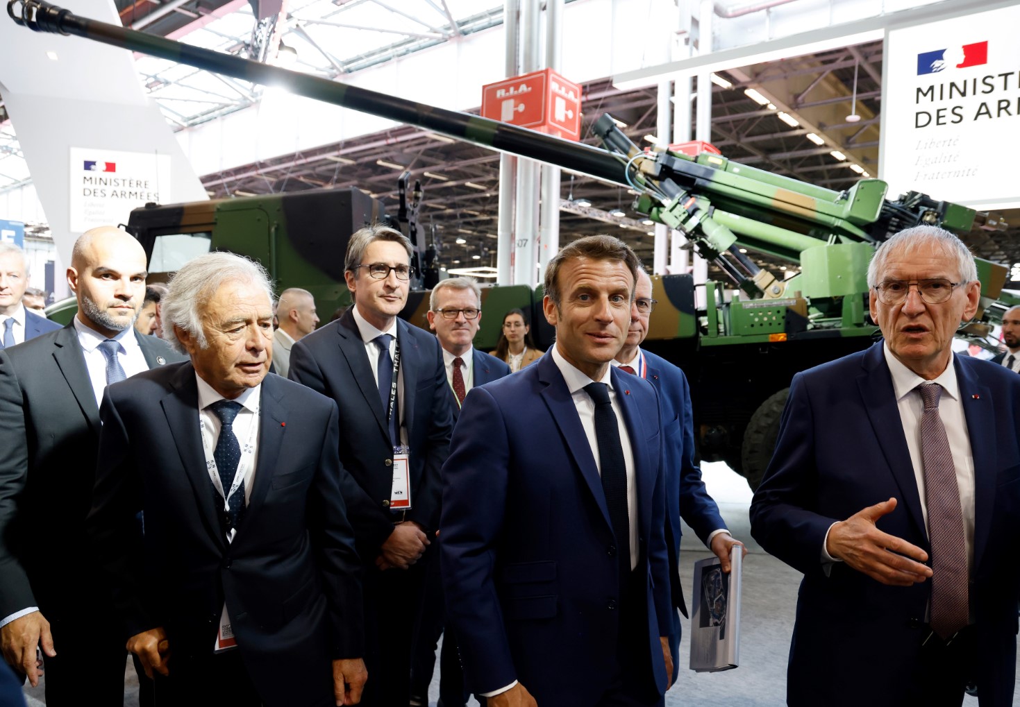 Франция обмисля изпращането на още оръдия "Сезар" на Украйна