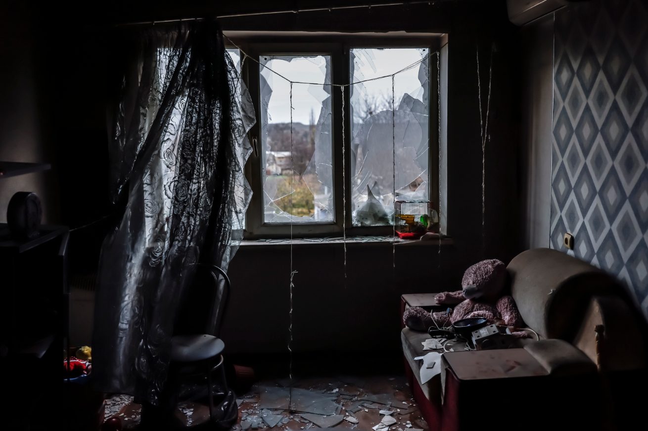 "Правят това, което най-много обичат": Руски военни грабят домовете на евакуирани от Херсон