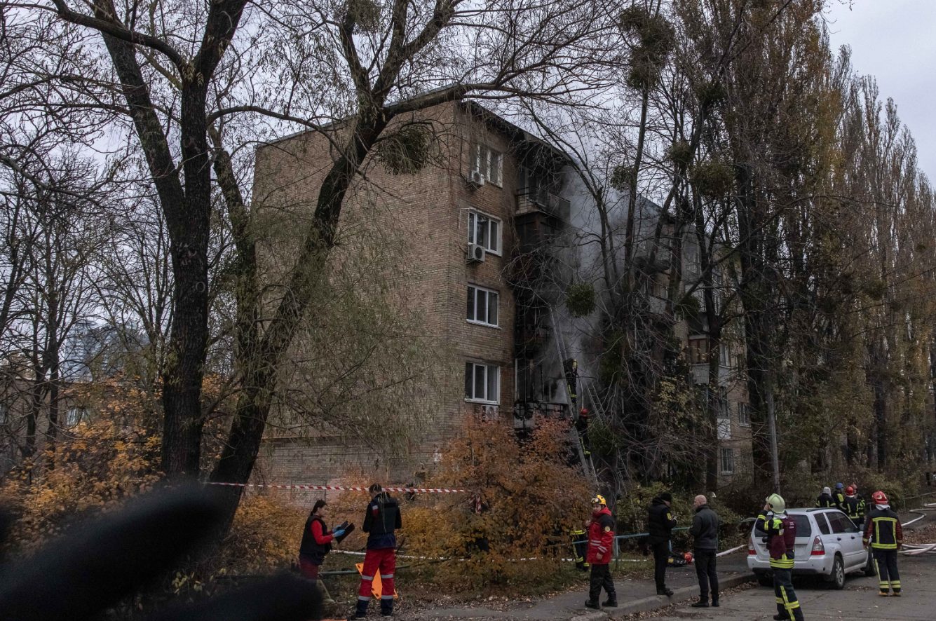 Русия атакува цивилни сгради в центъра на Киев