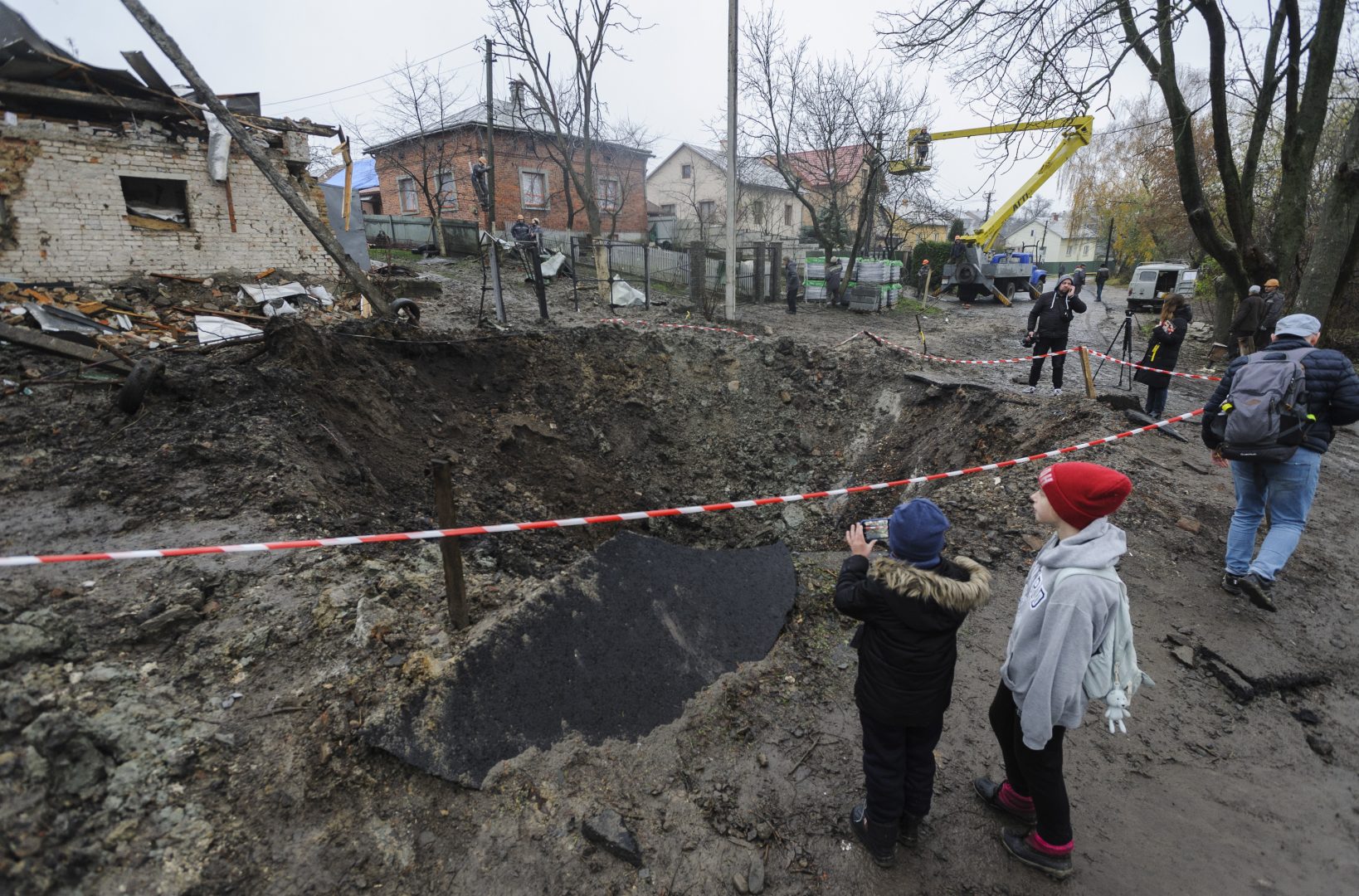 Русия печата 900 млрд. рубли за анесираните райони в Украйна