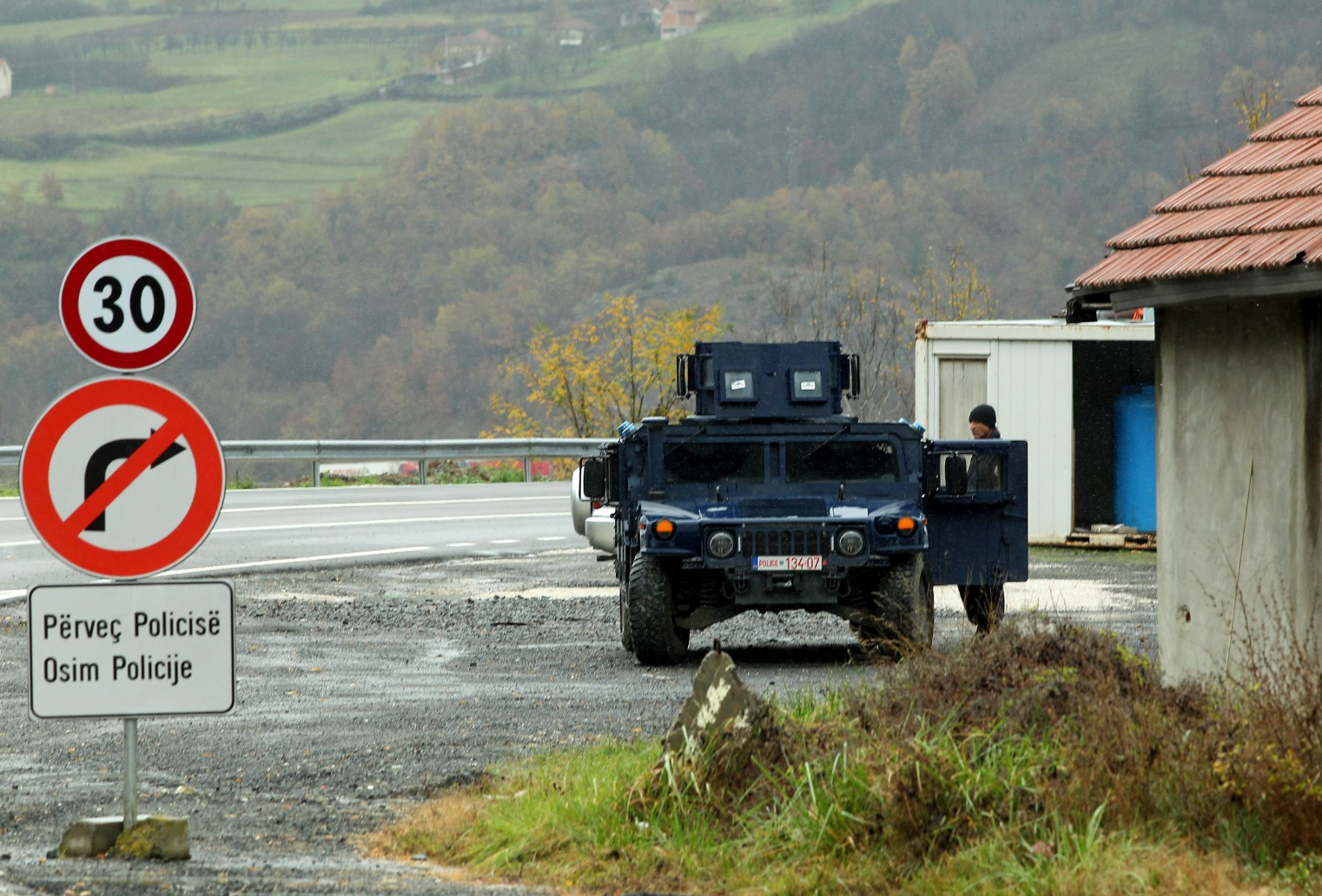 Албанецът, стрелял по сръбски момчета в Косово, остава в ареста за 30 дни