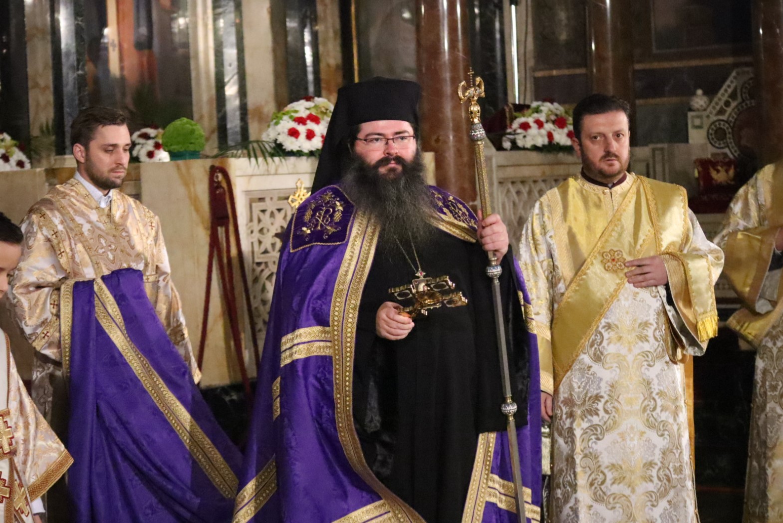 Без политици на коледната литургия в "Ал. Невски" (СНИМКИ)