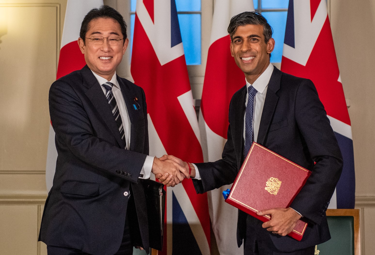 Великобритания и Япония заздравяват връзките в областта на отбраната