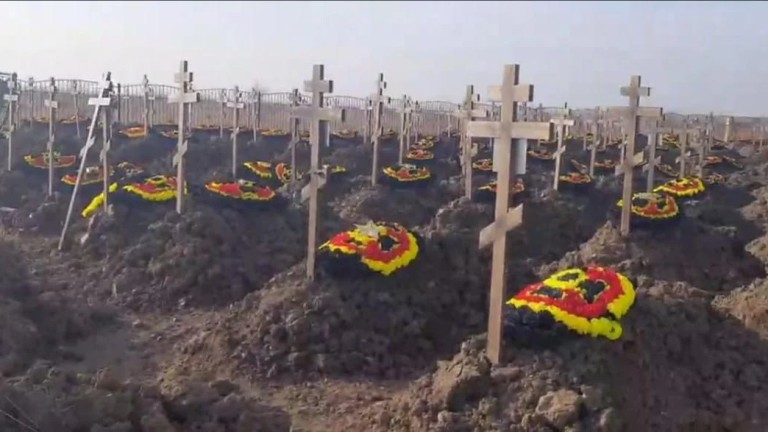 "Никой не ги посещава": Откриха гробище на "Вагнер" до Луганск