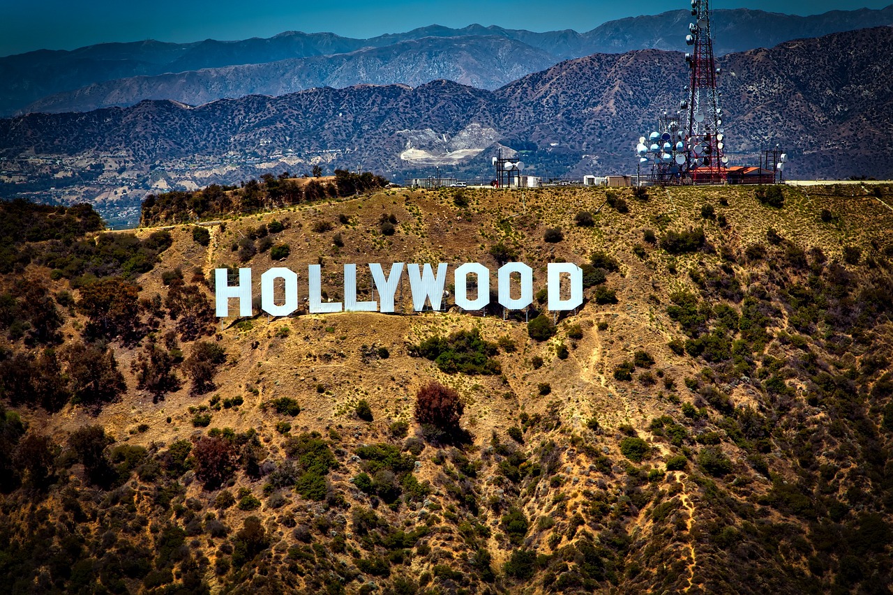 Холивуд в страх: Изкуствен интелект започва да пише сценарии за филми