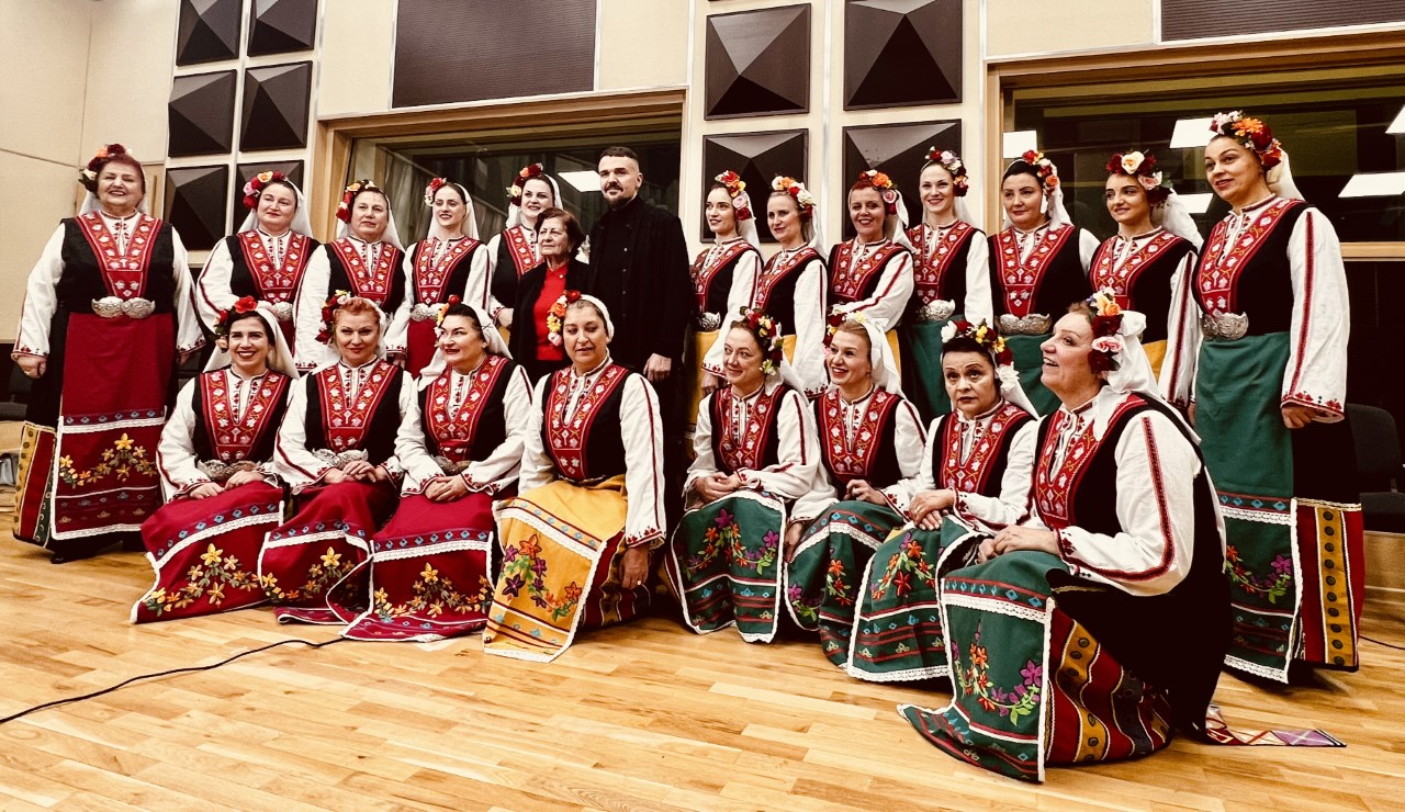 Графа брилянтно съчетава традиция и съвремие в епичната „Вековна гора" с „Мистерията на българските гласове"