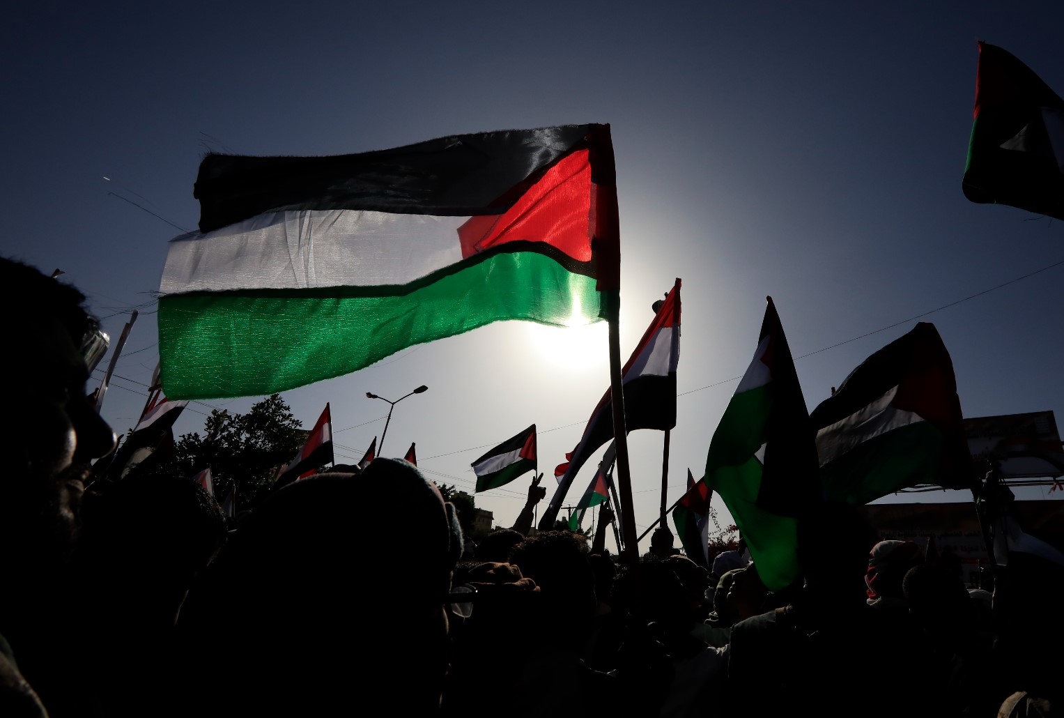 Въоръженото крило на Хамас заяви, че няма да допусне компромис със своето искане за изтегляне на Израел