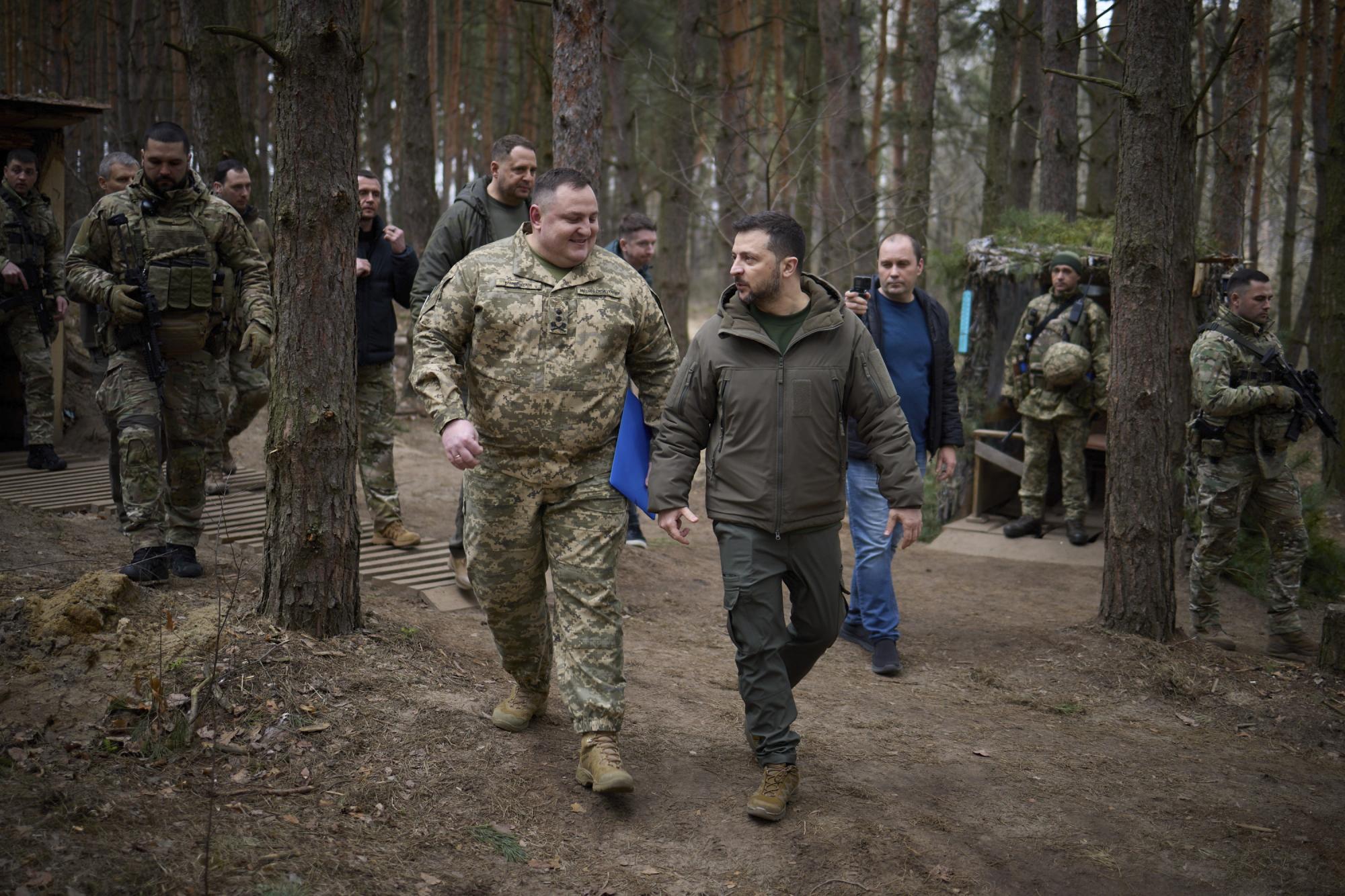 Зеленски: Без помощта на САЩ украинските сили ще трябва да се изтеглят