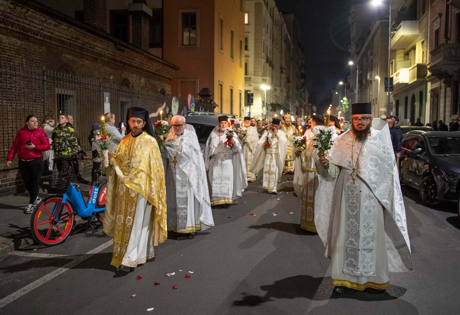 Защо православни и католици празнуват Великден на различни дати и докога?