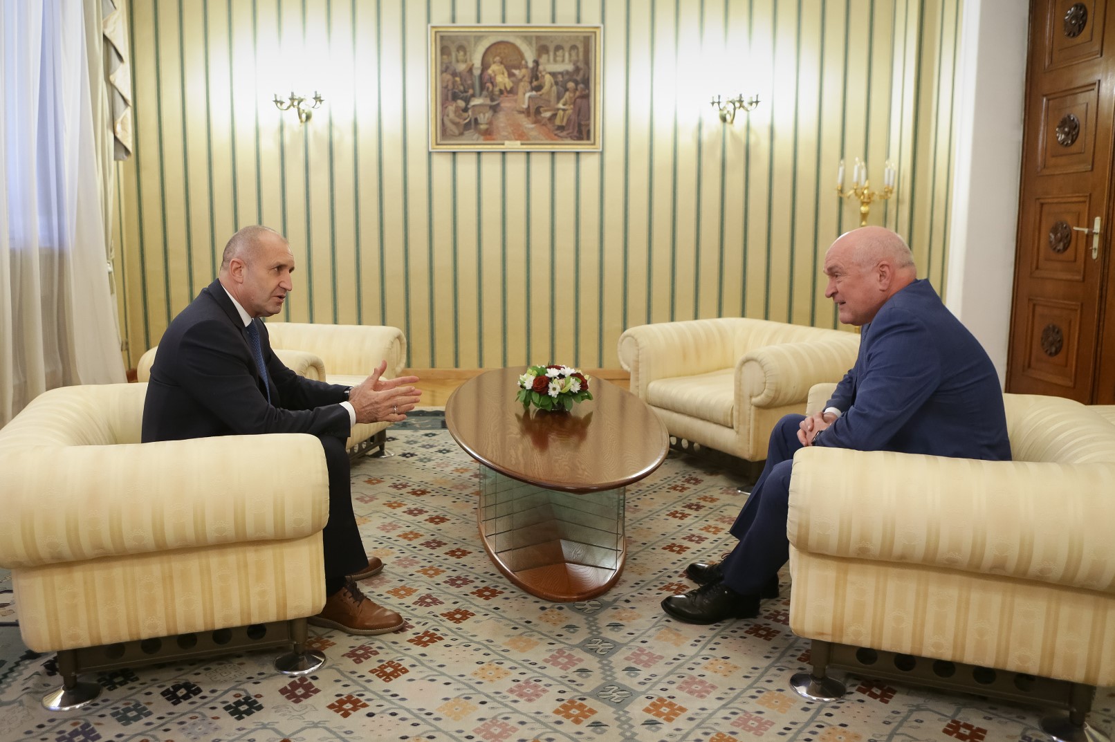Президентът Румен Радев и председателят на Сметната палата Димитър Главчев