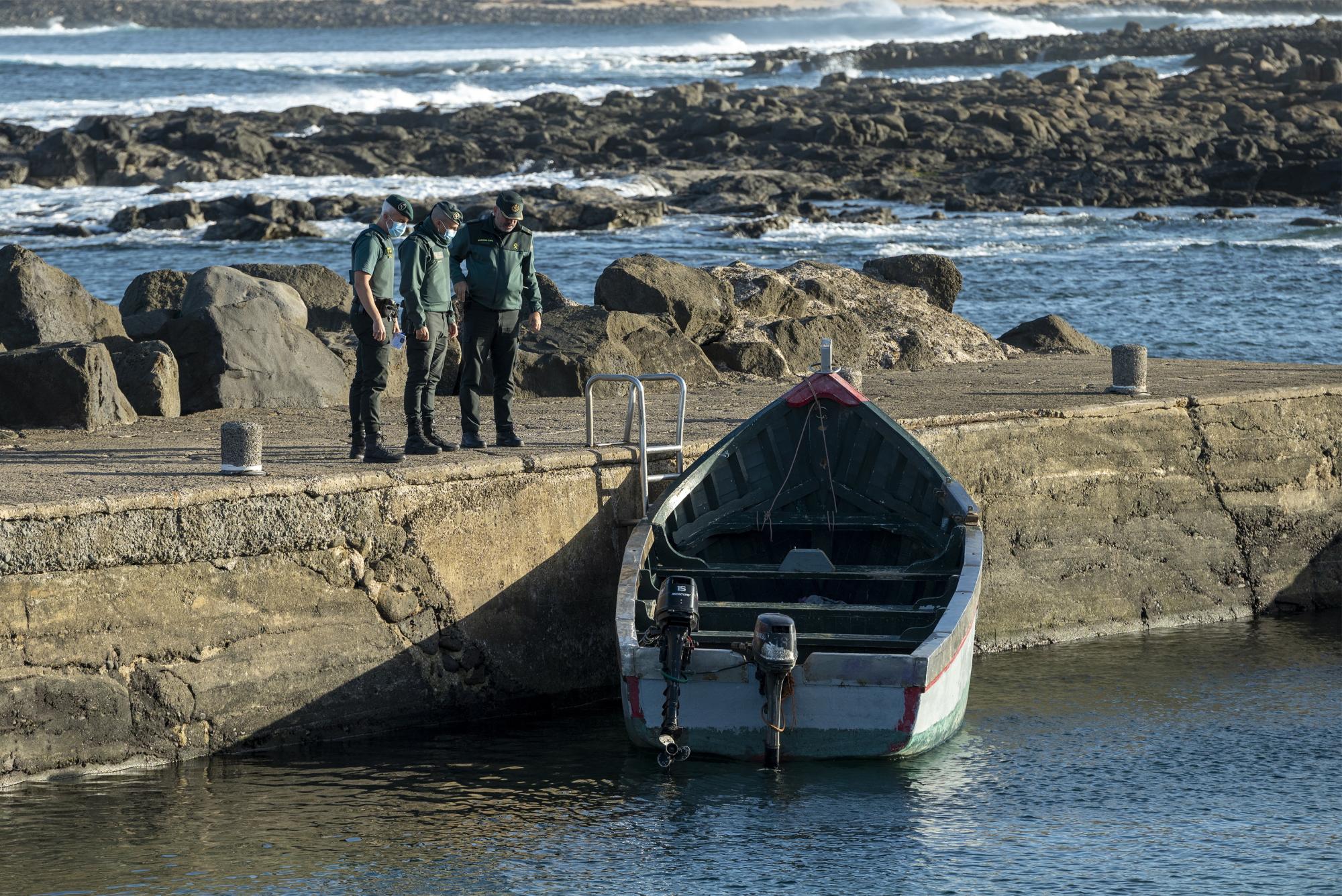 Лодка с 4 трупа на жени изплува край бреговете на Картахена