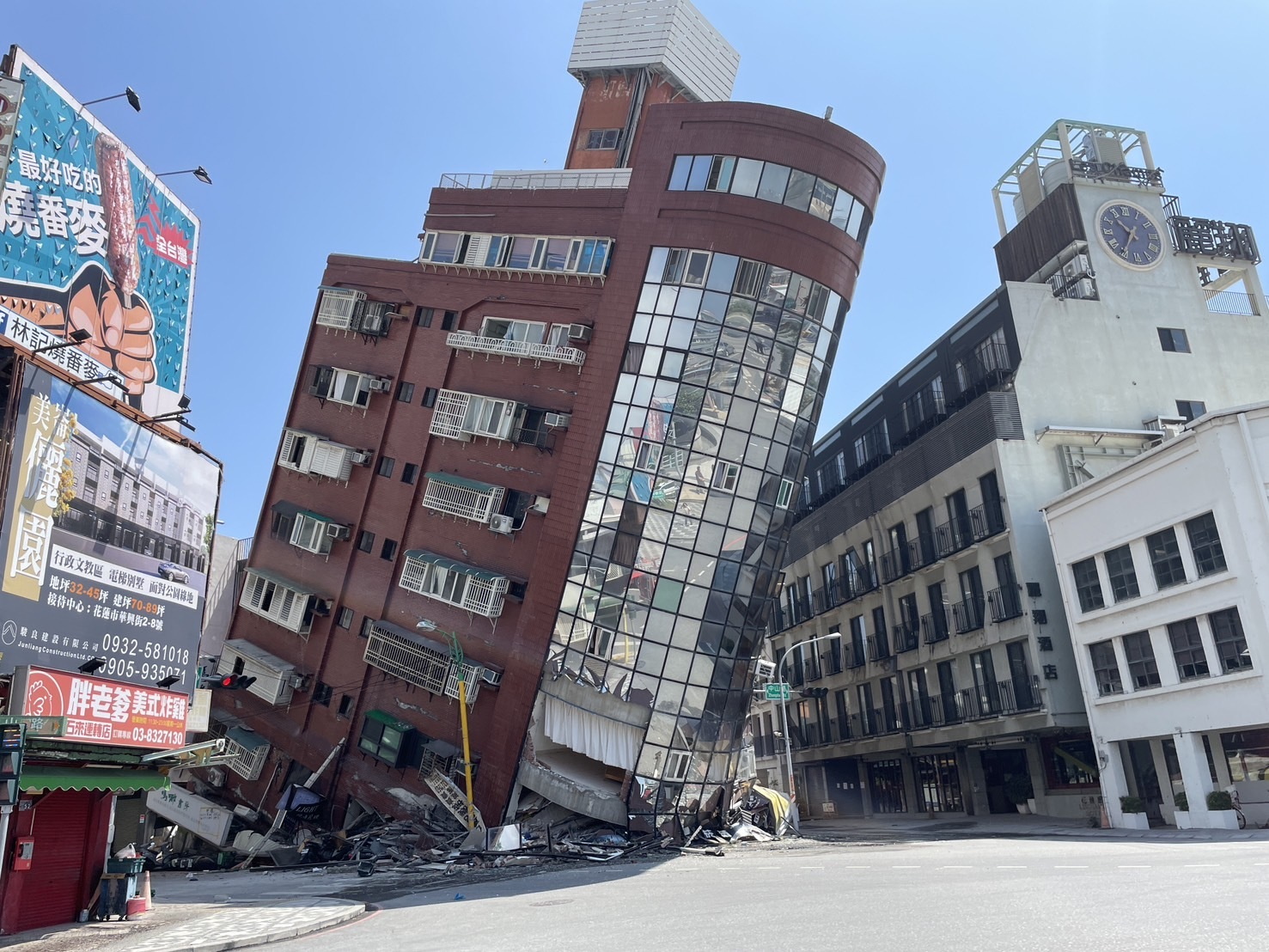 Жертвите на земетресението в Тайван вече са най-малко девет, а ранените - 882