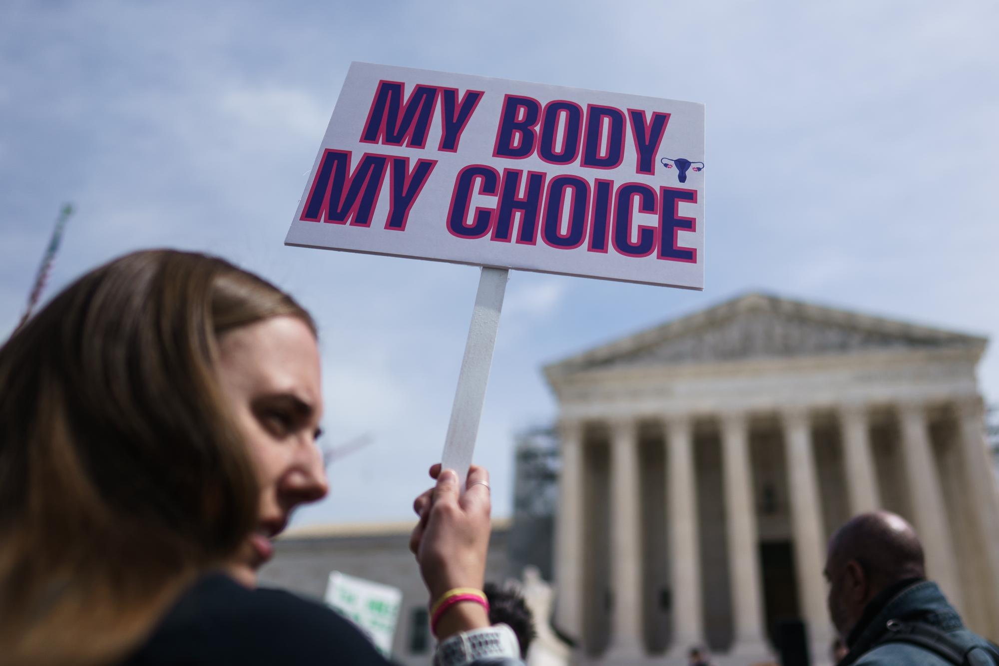 Правото на аборт може да реши президентските избори в САЩ