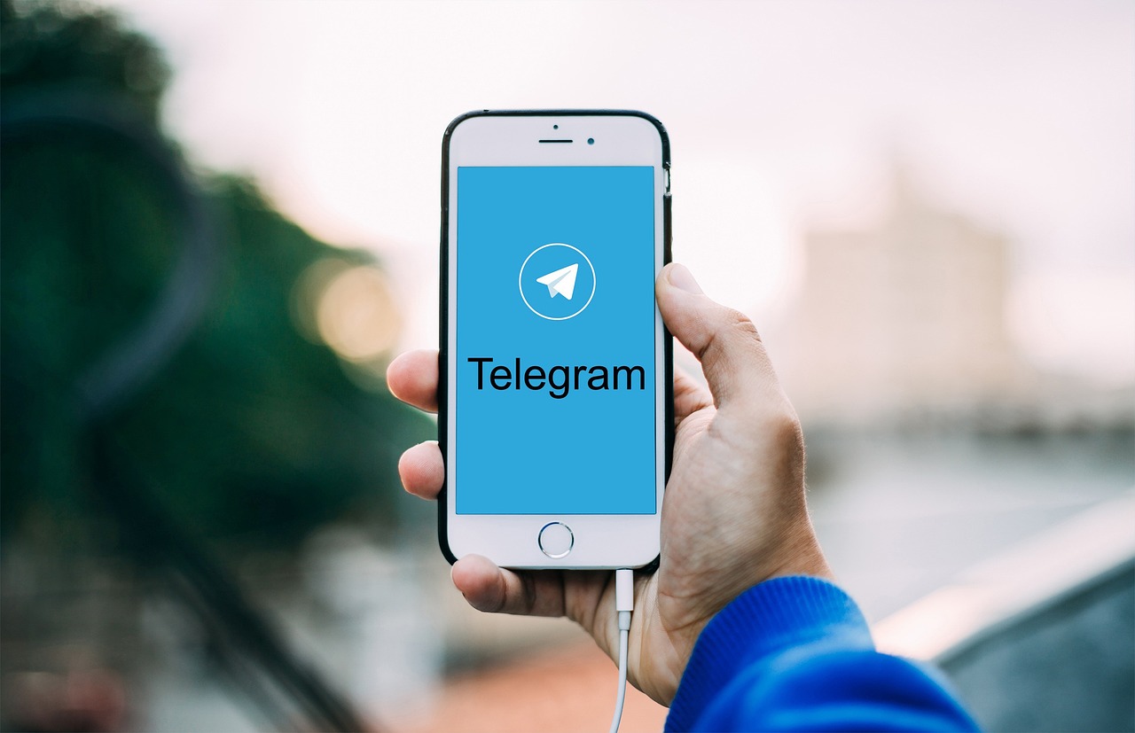 Създаденият от руснак Telegram блокира чатботовете на украинските служби