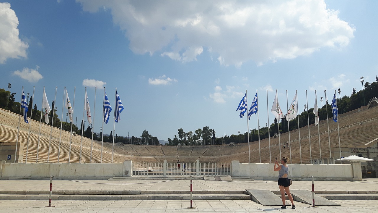 Безумие: Гърците построили стадиони за „Атина 2004“ върху 314 бомби