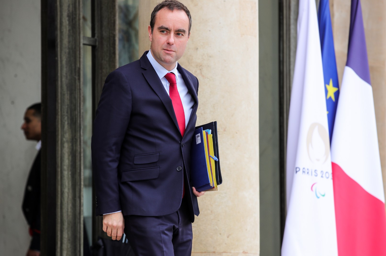 Френският министър на отбраната Себастиен Лекорню