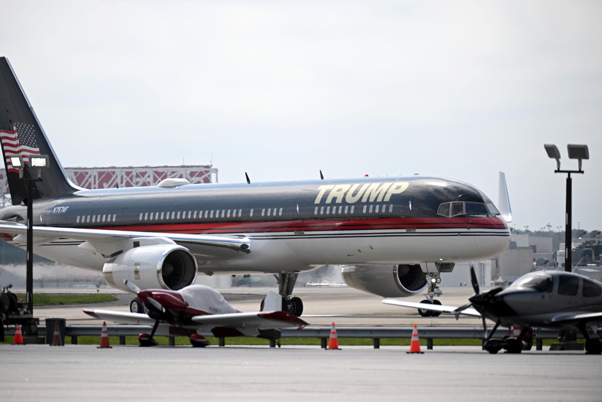 Частният Boeing 757 на Доналд Тръмп катастрофира