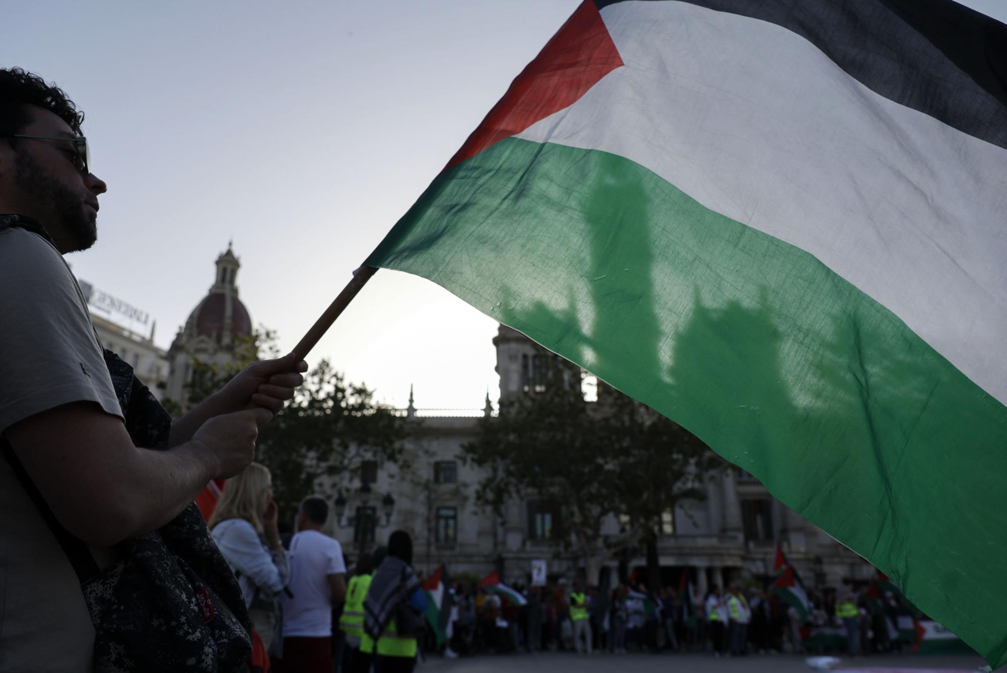 Испания, Ирландия и Норвегия признават Палестина