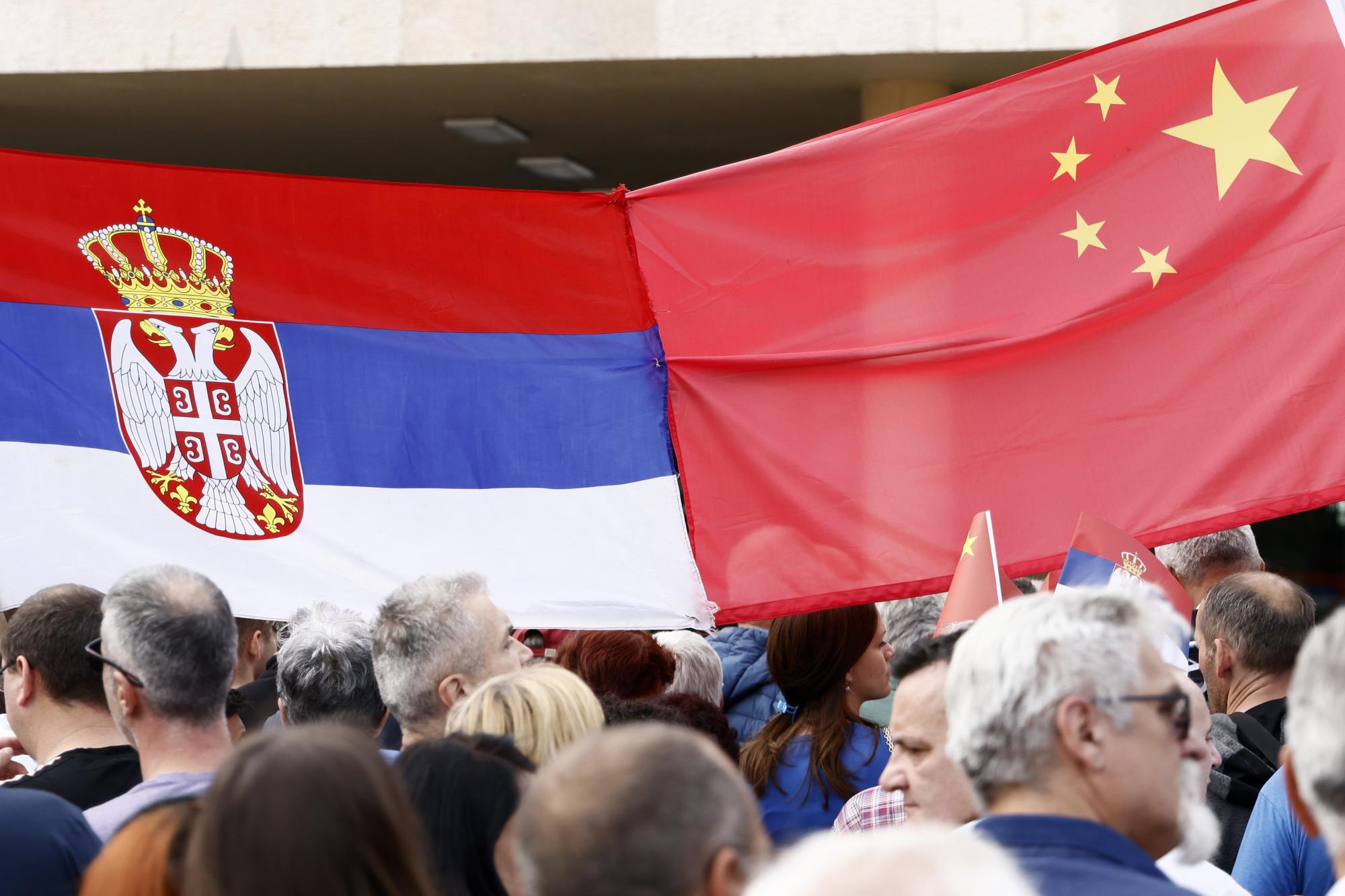 Как посрещнаха комунистическия лидер Си Дзинпин в Сърбия (СНИМКИ)