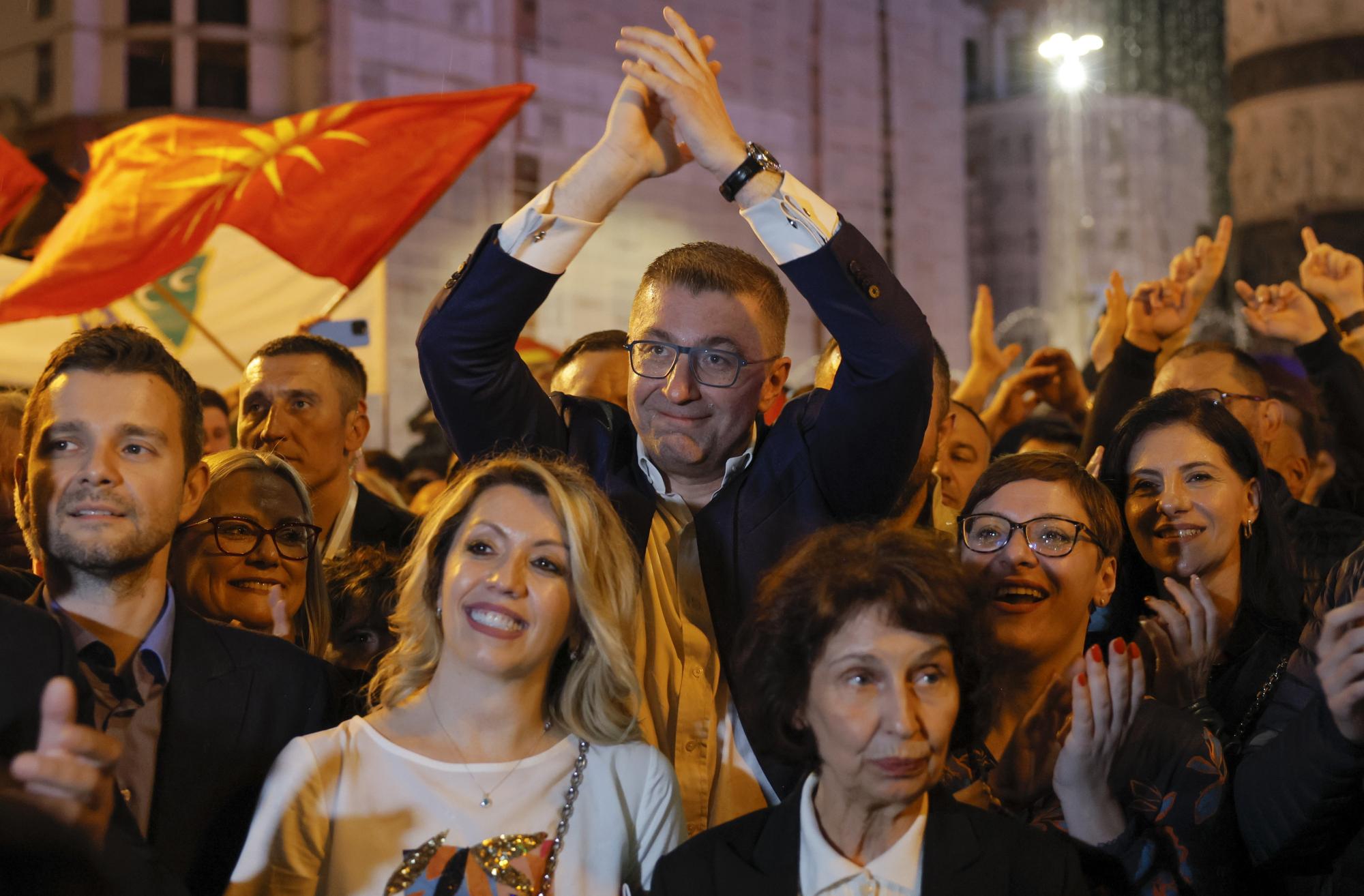 Победа за проруската ВМРО-ДПМНЕ в Северна Македония. Ще бъдат ли включени българите в конституцията?