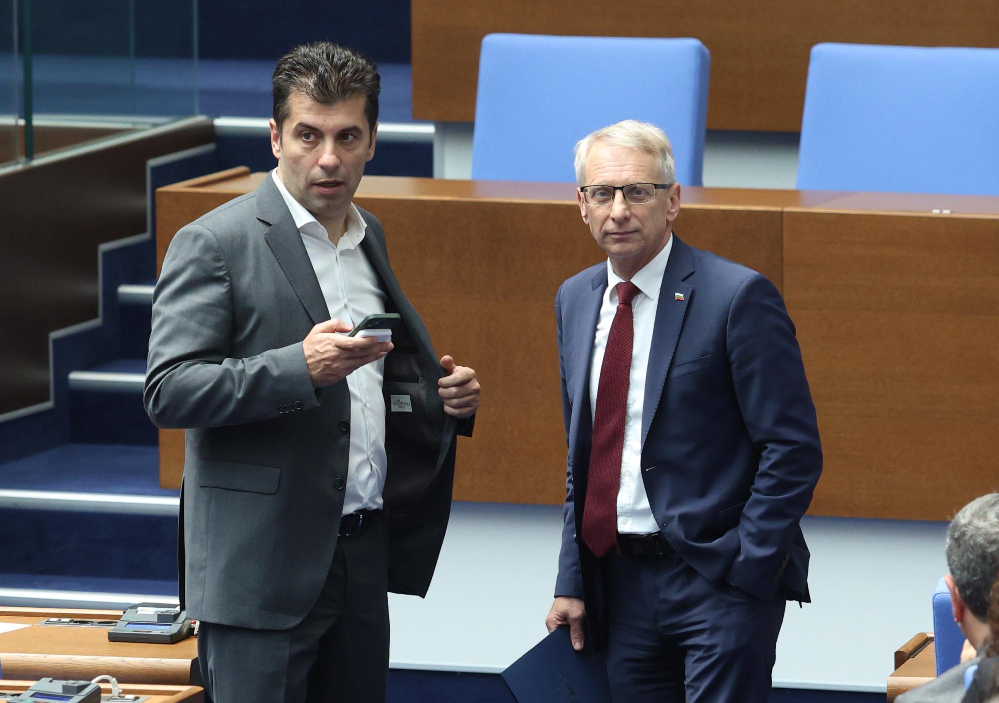 Николай Денков: ПП-ДБ сме гарантът, че мрачният сценарий за България няма да се състои