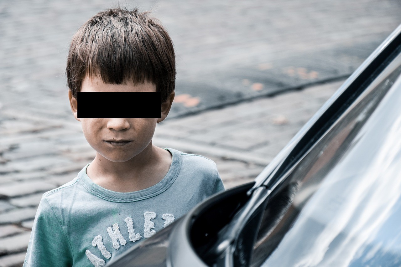 Деца откраднаха кола и я подкараха из Свиленград