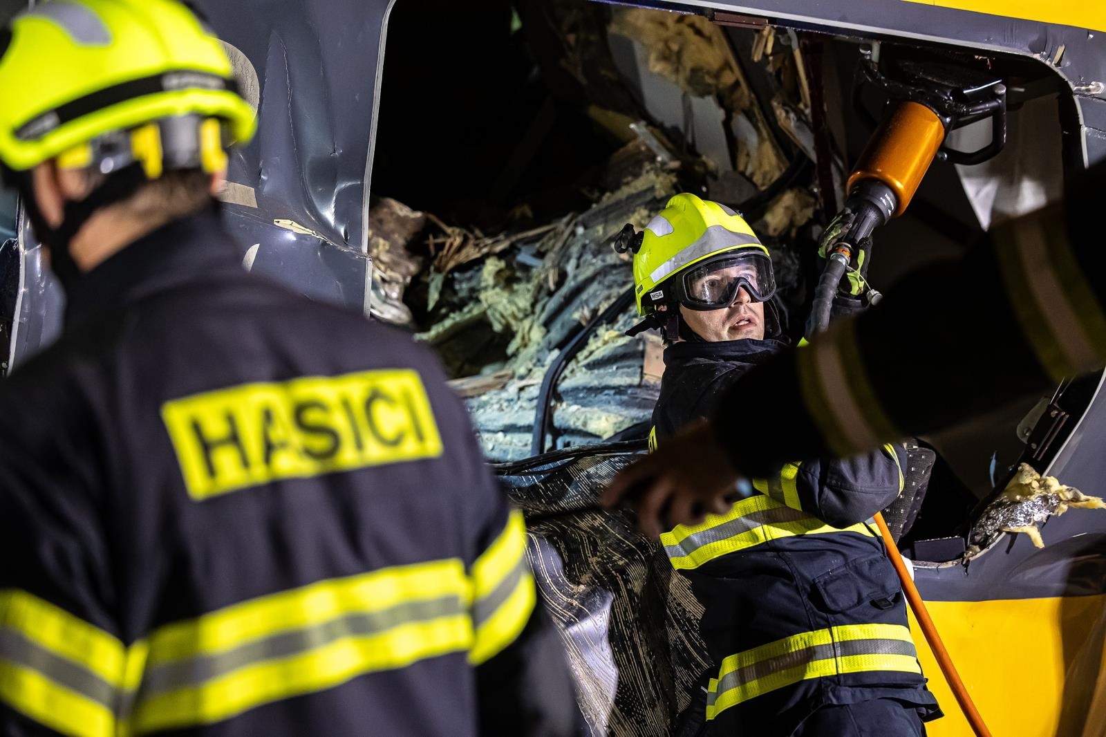 Жертви и много пострадали след влакова катастрофа в Чехия (СНИМКИ)