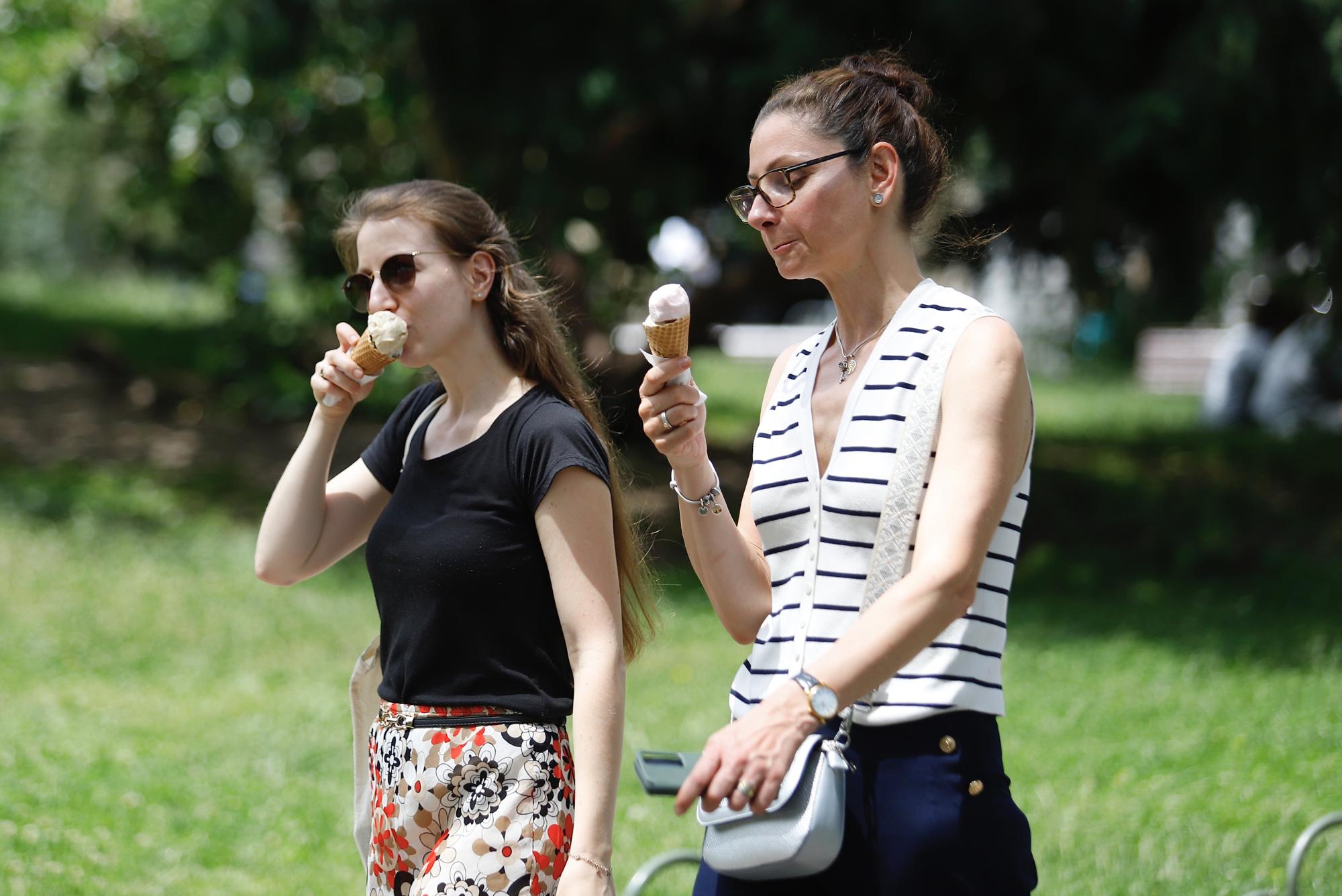 Времето в България: Слънчева и топла неделя. Градусите ще стигнат до 33