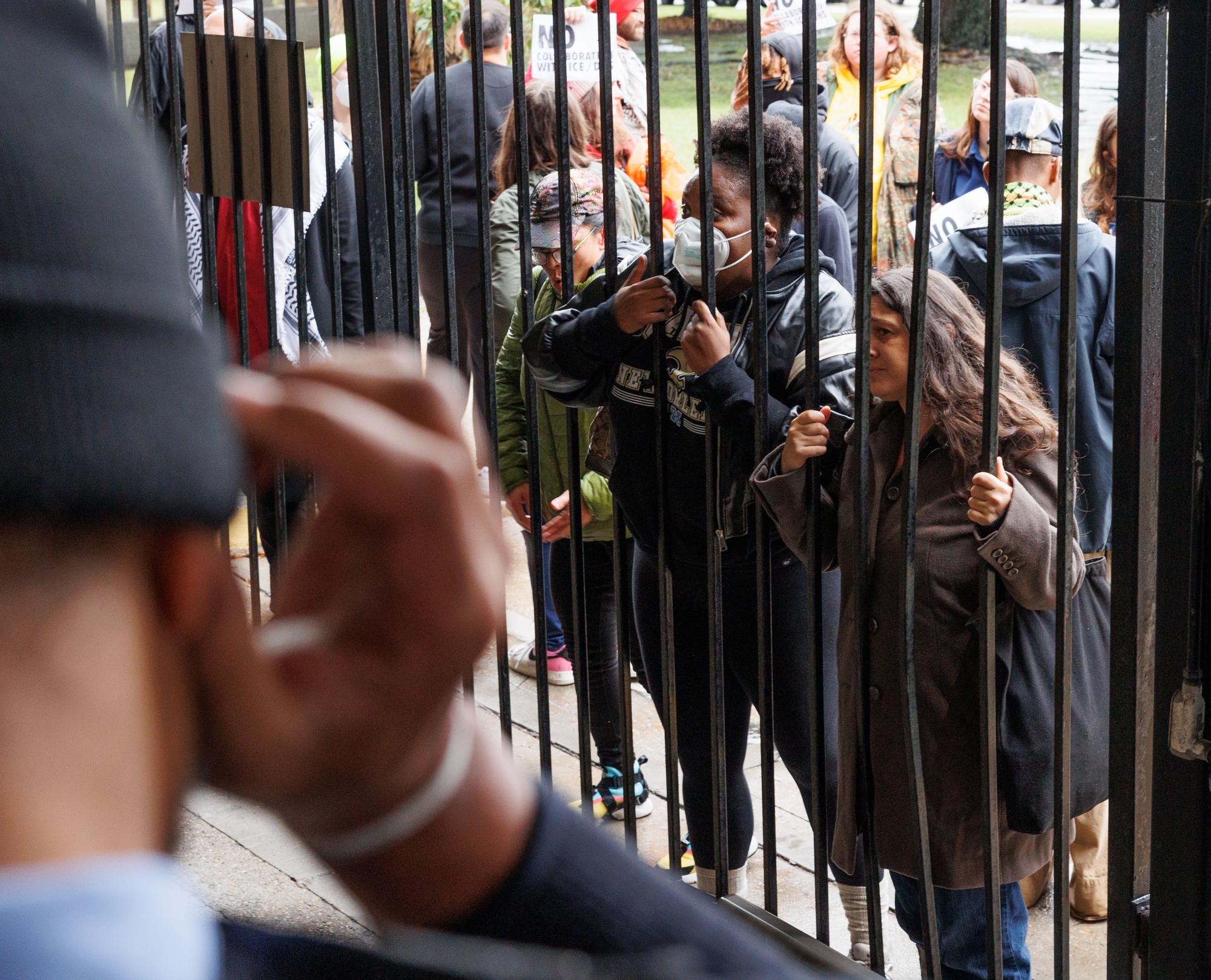 Арестите на ICE: Повечето имигранти зад решетките са без криминално досие