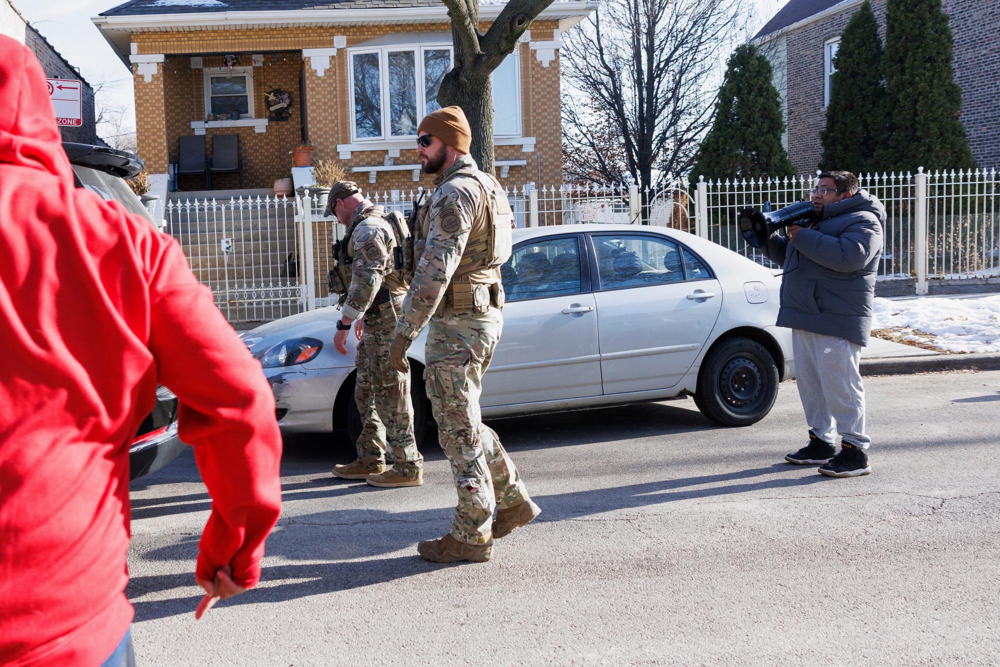 „Не сте сами“: как градовете в САЩ си помагат срещу ICE