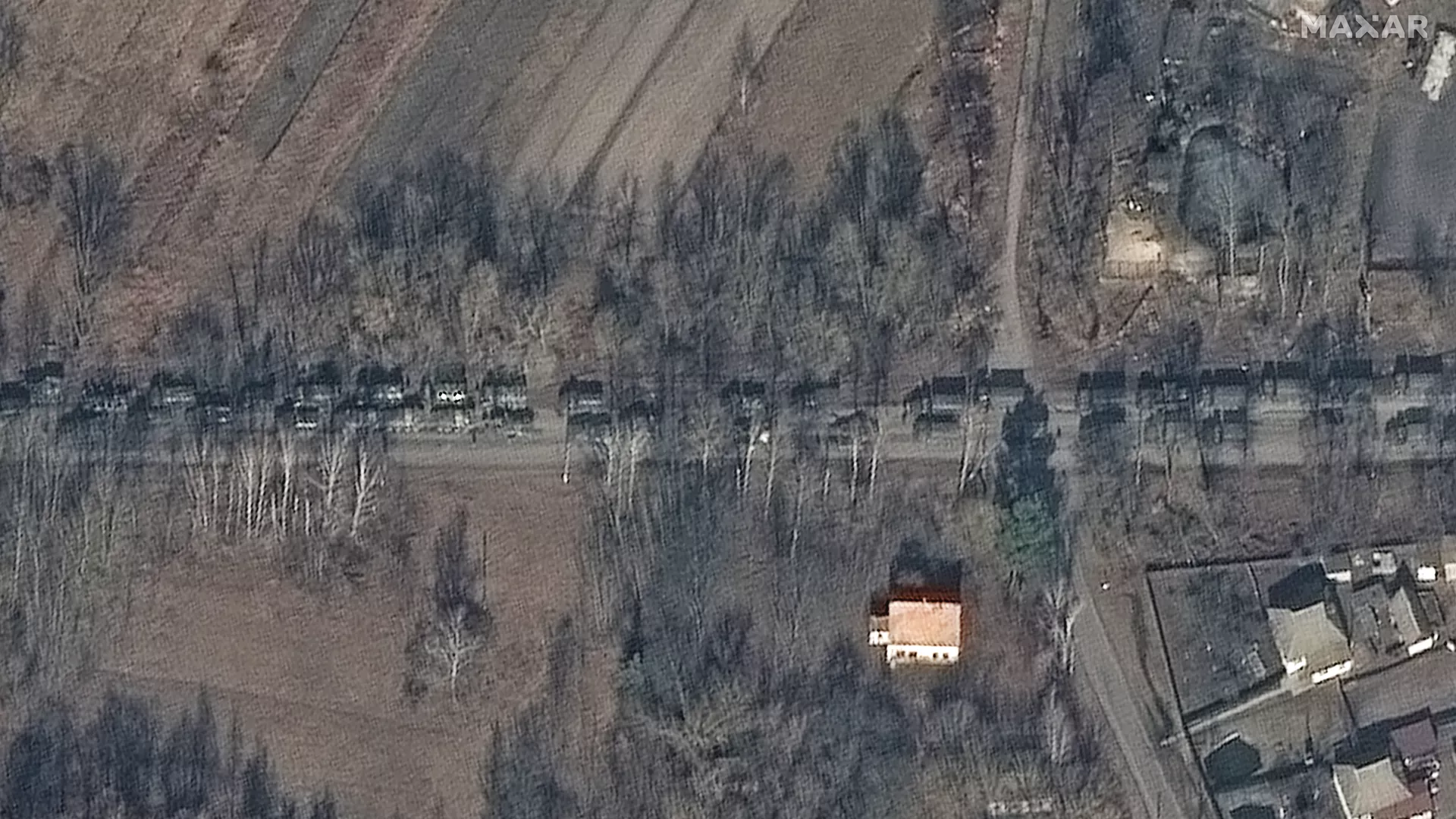 Сателитни снимки показват руски конвой към Киев.