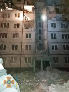 Руска ракета удря жилищна сграда в Харков