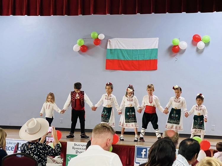 Фестивал на българската носия в Сан Диего