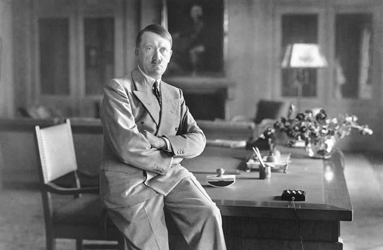 От Хитлер и Сталин до Краля на попа: Кой е бил номиниран с Нобелова награда за мир?