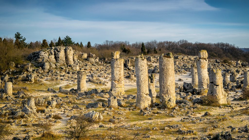 Побитите камъни: Неземните пейзажи лекуват с магическа сила